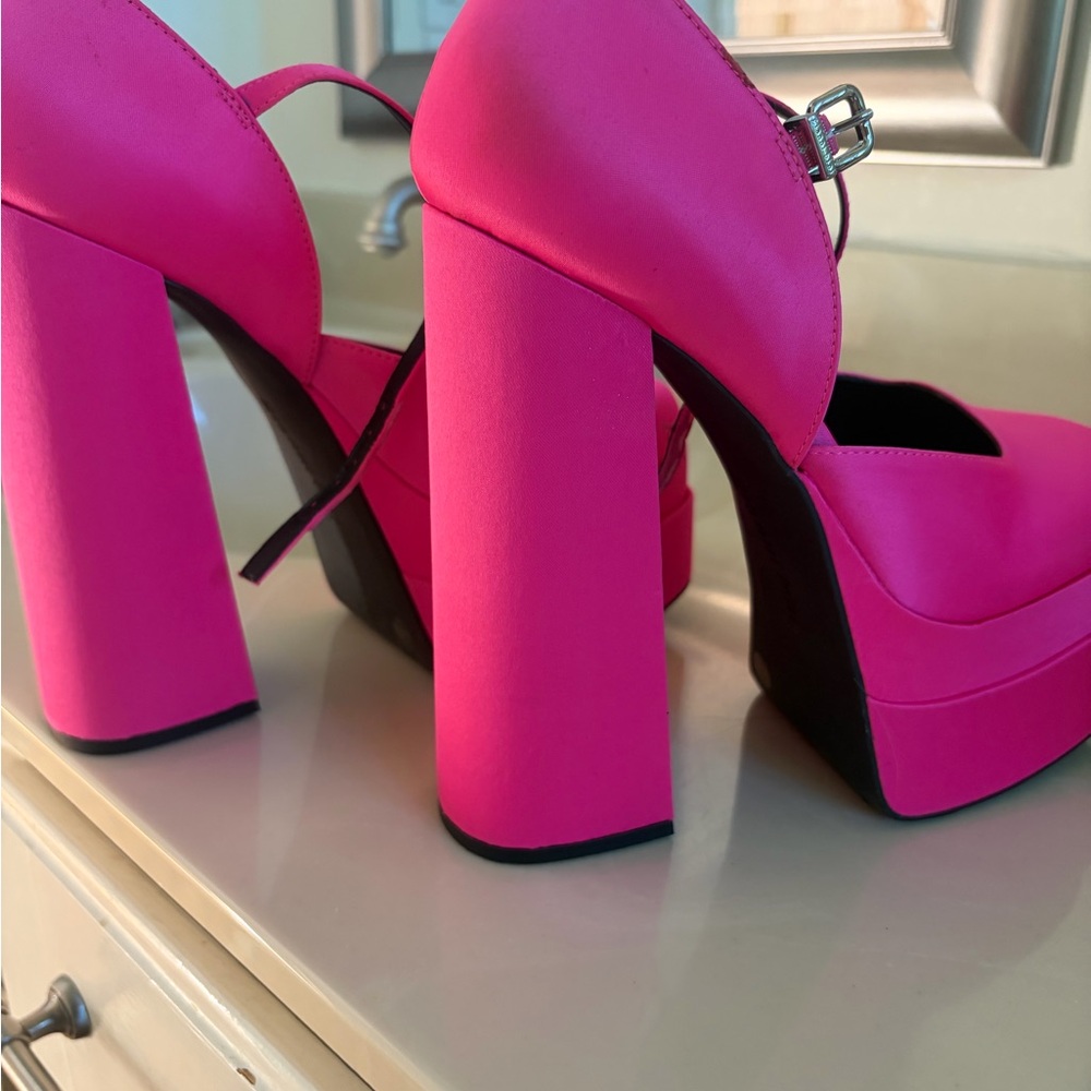 💕 Hot Pink Platform Block Heel Mary Jane Pumps